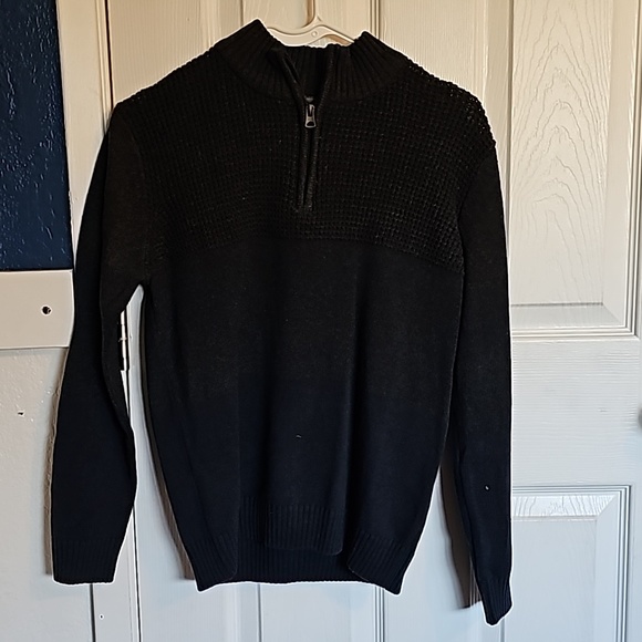 Youth 3/4 zip sweater - Picture 1 of 2